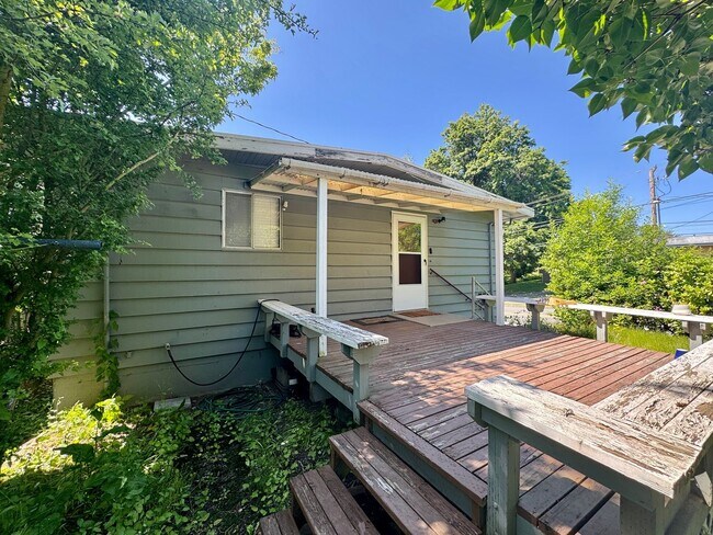 property at 10323 NE 68th St