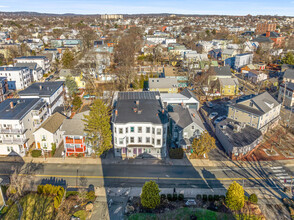 171 Rindge Ave, Unit 1R in Cambridge, MA - Building Photo - Building Photo