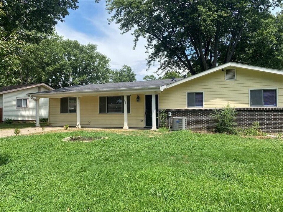 809 N 14th Pl in Rogers, AR - Building Photo