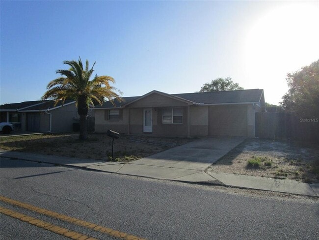 11611 Constance Dr in Port Richey, FL - Building Photo - Building Photo