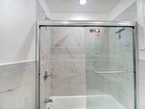 244 Clinton Ave in Jersey City, NJ - Building Photo - Building Photo