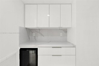 1769 Wa Kee Na Dr in Miami, FL - Building Photo - Building Photo