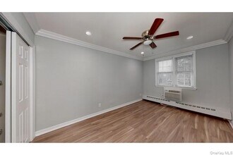 69 Prospect Ave in Hewlett, NY - Foto de edificio - Building Photo