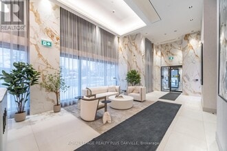 2088 James St in Burlington, ON - Building Photo - Building Photo