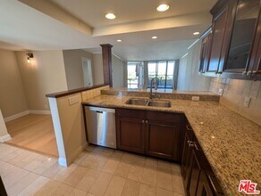 4337 Marina City Dr in Marina Del Rey, CA - Building Photo - Building Photo