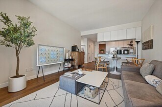 99 Hudson St in Jersey City, NJ - Foto de edificio - Building Photo