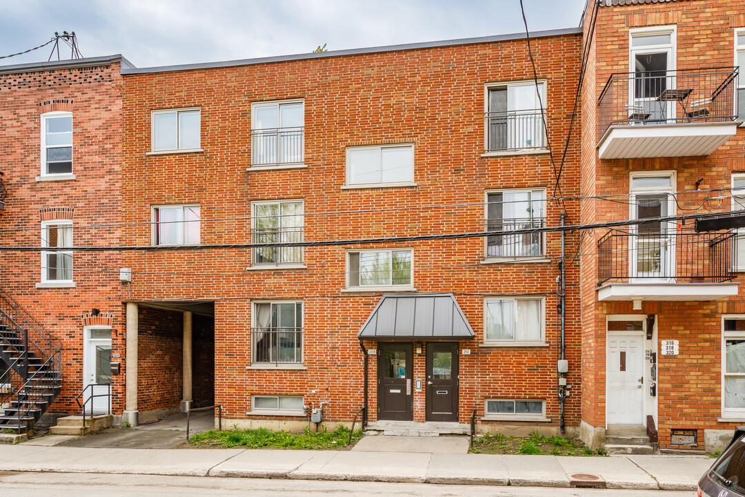 308 Saint-Ferdinand Rue in Montréal, QC - Building Photo