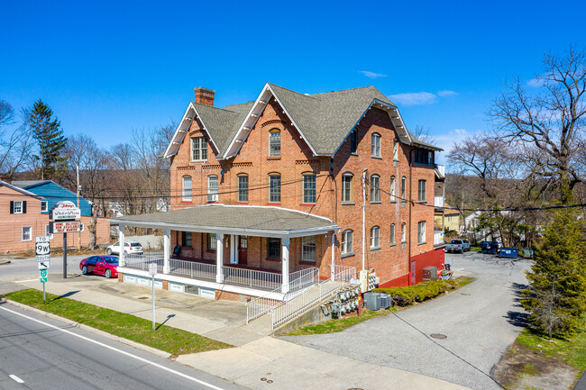 74 North St in Newburgh, NY - Building Photo - Building Photo