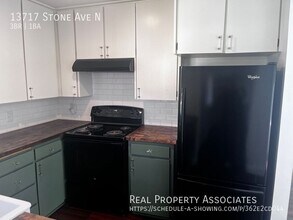 13717 Stone Ave N in Seattle, WA - Building Photo - Building Photo