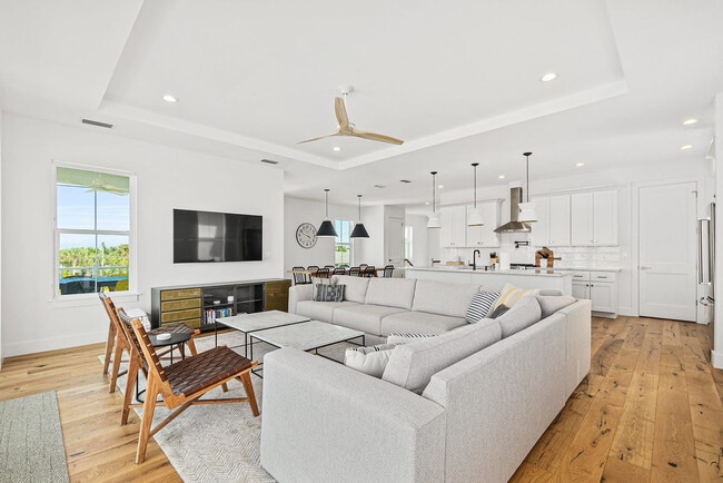 105 8th St