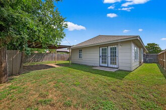 5243 Wickview Ln in Houston, TX - Building Photo - Building Photo