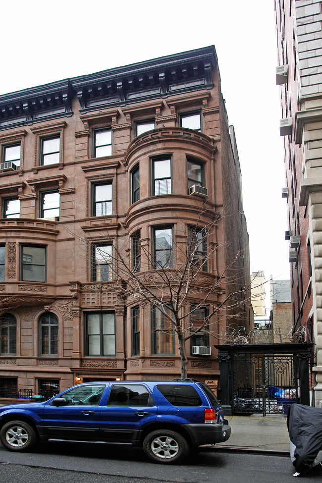 3 West 75 Street in New York, NY - Building Photo - Building Photo