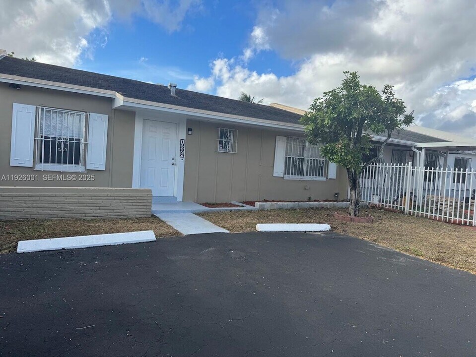 19378 NW 29th Pl in Miami Gardens, FL - Building Photo