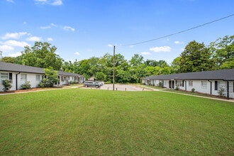 Oak Valley in Griffin, GA - Foto de edificio - Building Photo