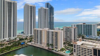 Marina del Mar in Sunny Isles Beach, FL - Building Photo