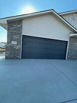 1620 Hickory Creek St