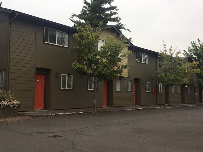 505 SE 27th Ave in Albany, OR - Foto de edificio - Building Photo