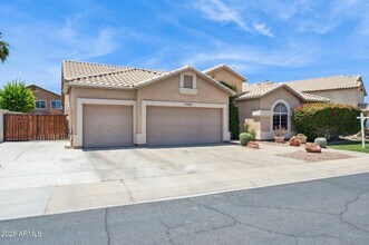 758 S Lagoon Dr in Gilbert, AZ - Building Photo - Building Photo
