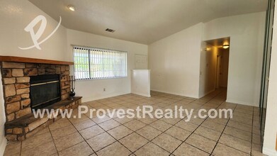 14832 Quinnault Rd in Apple Valley, CA - Building Photo - Building Photo