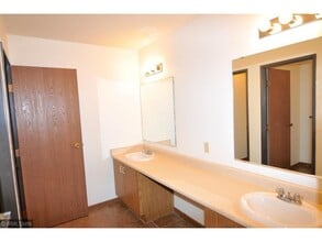 750 5th St S in St. Cloud, MN - Building Photo - Building Photo