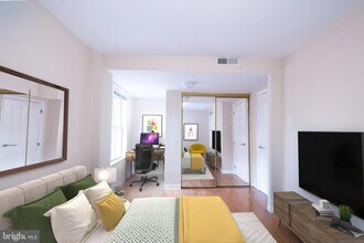 1736 Pine St in Philadelphia, PA - Building Photo - Building Photo