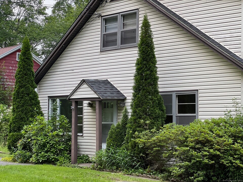 164 Birge Park Rd in Harwinton, CT - Building Photo