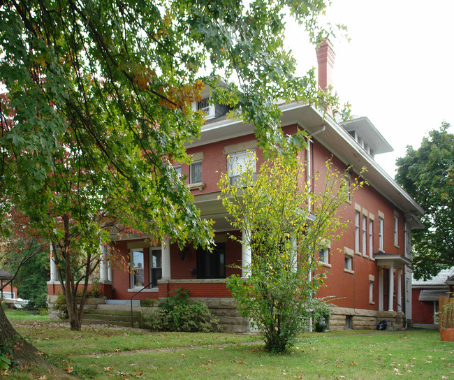 1429 Quarrier St in Charleston, WV - Building Photo - Building Photo