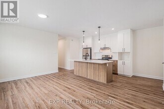 897-897 Laurier St in Clarence-Rockland, ON - Building Photo - Building Photo