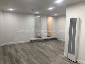 1327 W Parade St in Long Beach, CA - Building Photo - Building Photo