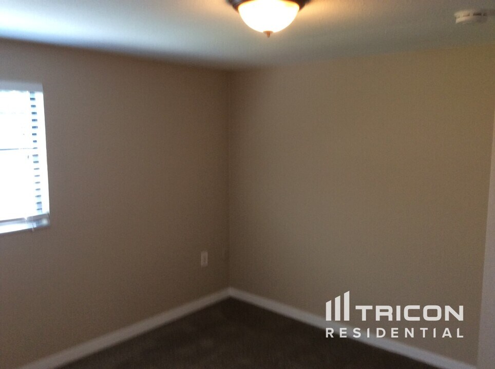 14931 Pine Crest Rd in Tampa, FL - Building Photo
