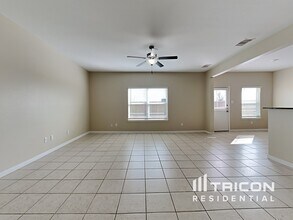 100 Comanche Plains Rd in La Marque, TX - Building Photo - Building Photo