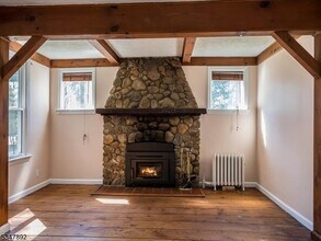 335 Roseland Ave in Essex Fells, NJ - Building Photo - Building Photo