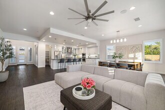 74425 Zeppelin Dr in Palm Desert, CA - Building Photo - Building Photo