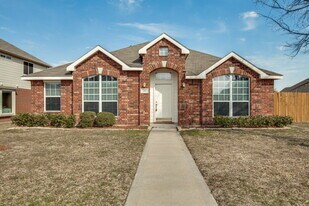 125 Hickman St in Cedar Hill, TX - Building Photo