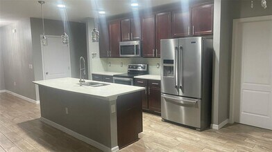 433 Sardinia Cir in Davenport, FL - Building Photo - Building Photo