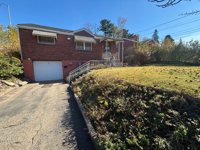 214 McMasters Ave in Monroeville, PA - Building Photo - Building Photo