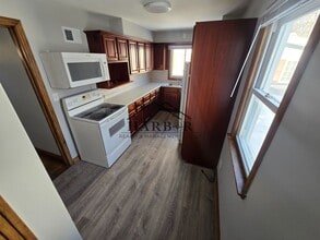 1311 6th St SE in Austin, MN - Building Photo - Building Photo