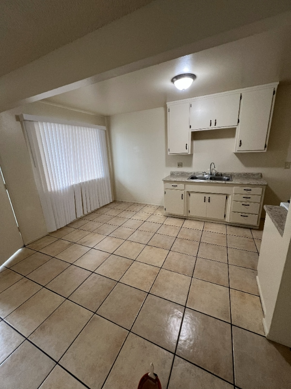 224 E Granger Ave in Modesto, CA - Building Photo - Building Photo