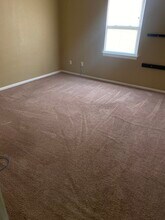 118 NE Greystone Dr in Lee's Summit, MO - Building Photo - Building Photo
