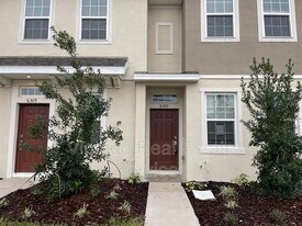 6305 Fairmont Ln in Palmetto, FL - Building Photo