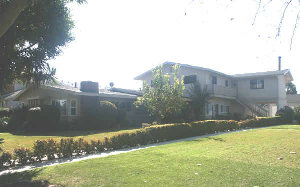 1401 Clay St in Newport Beach, CA - Foto de edificio - Building Photo