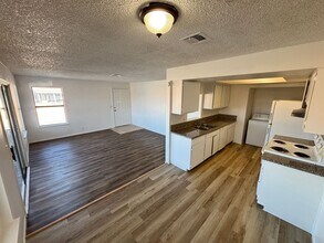 6991 Kepler Dr-Unit -1 in Las Vegas, NV - Building Photo - Building Photo