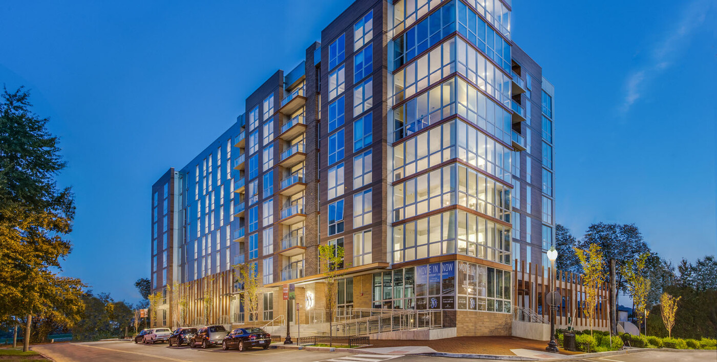 88 V St SW, Unit 506 in Washington, DC - Foto de edificio