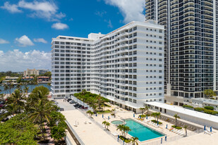 4747 Collins Ave Apartments