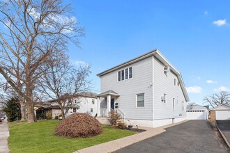 299 Union St in Lodi, NJ - Building Photo - Building Photo