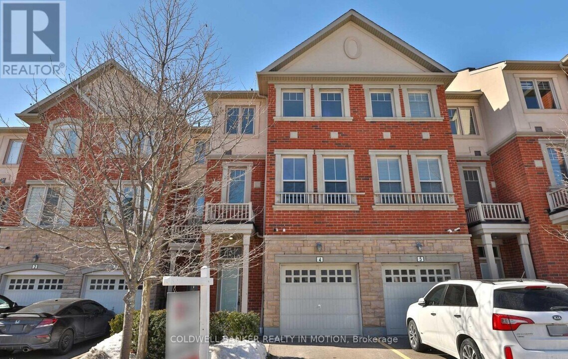 5700 Long Valley Rd in Mississauga, ON - Building Photo