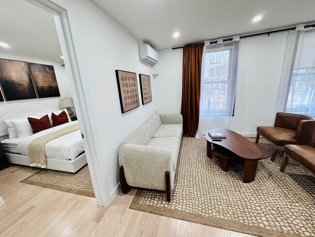 335 E 22nd St in New York, NY - Building Photo - Building Photo