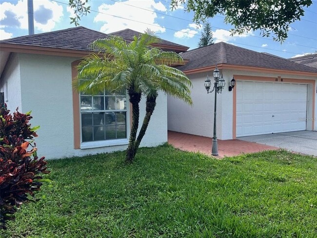 8908 Southbay Dr in Tampa, FL - Building Photo - Building Photo