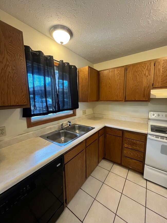 4414 Solar Pl, Unit 4414 in Columbus, NE - Building Photo - Building Photo