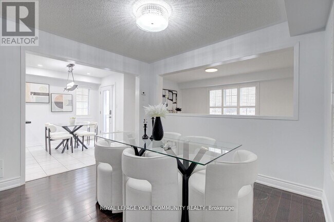 2 Bestview Crescent in Vaughan, ON - Building Photo - Building Photo